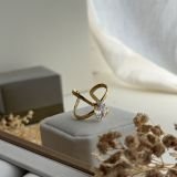 Royale Marquise Cross Ring