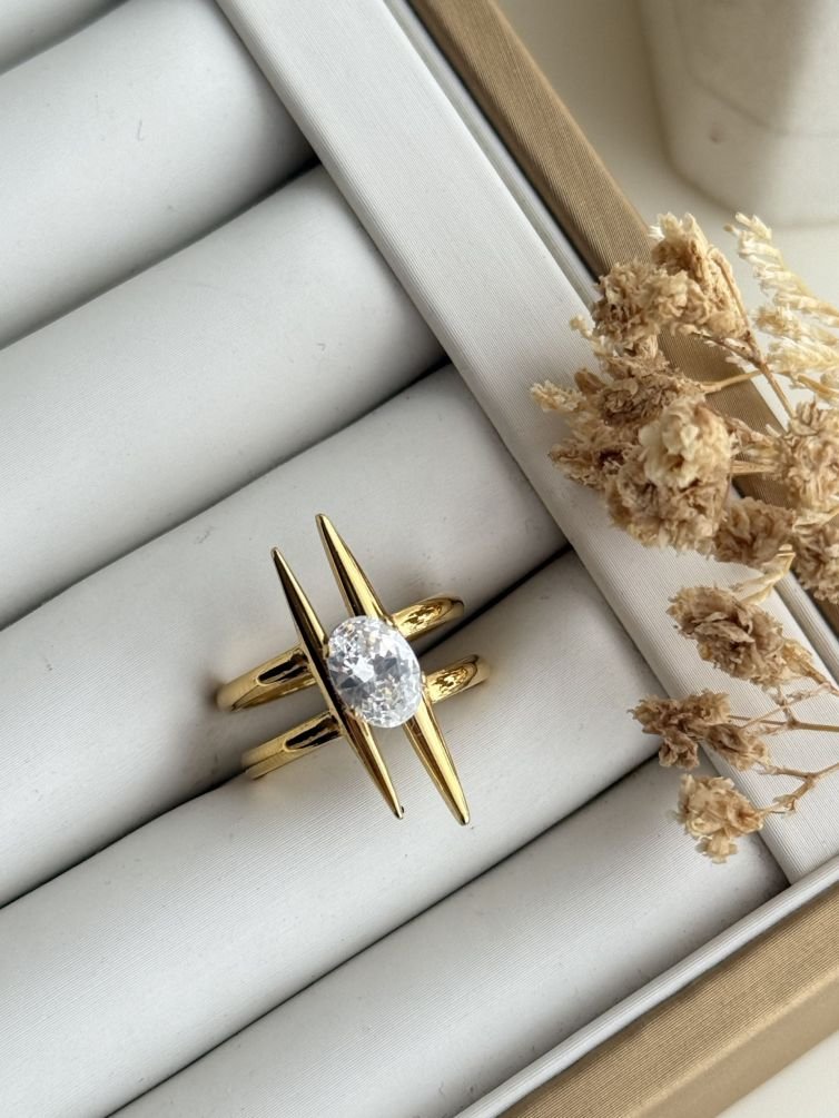 Lunara Prism Bar Ring