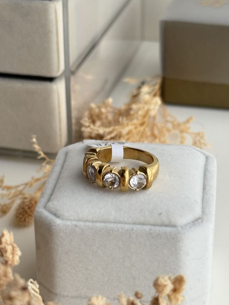 Aurelia Five-Stone Band Ring