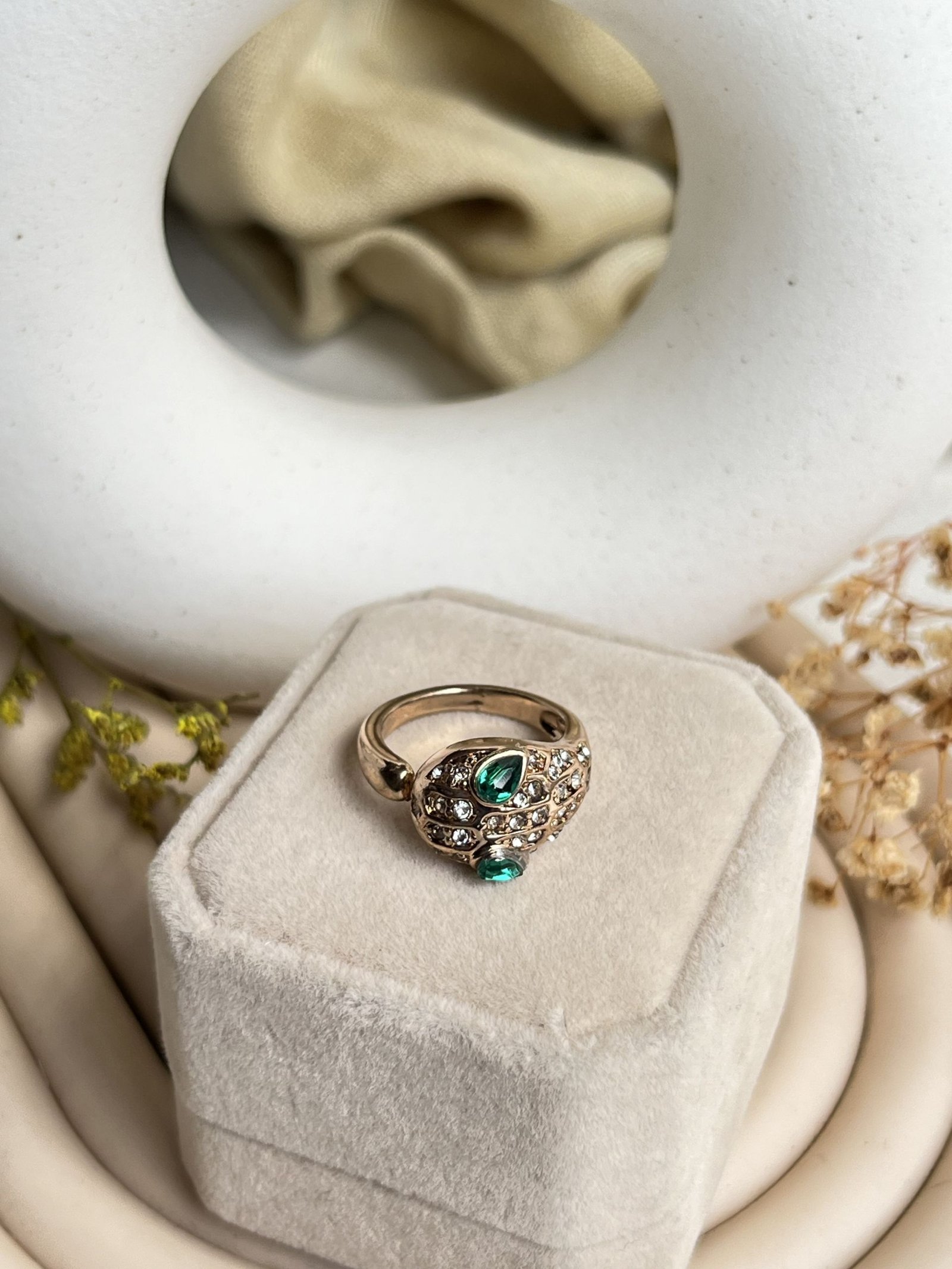 Serpente Émeraude Wrap Ring