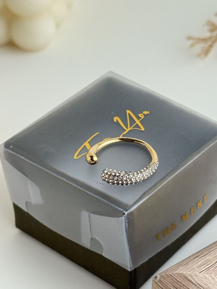 Radiant Curve Pavé Adjustable Ring
