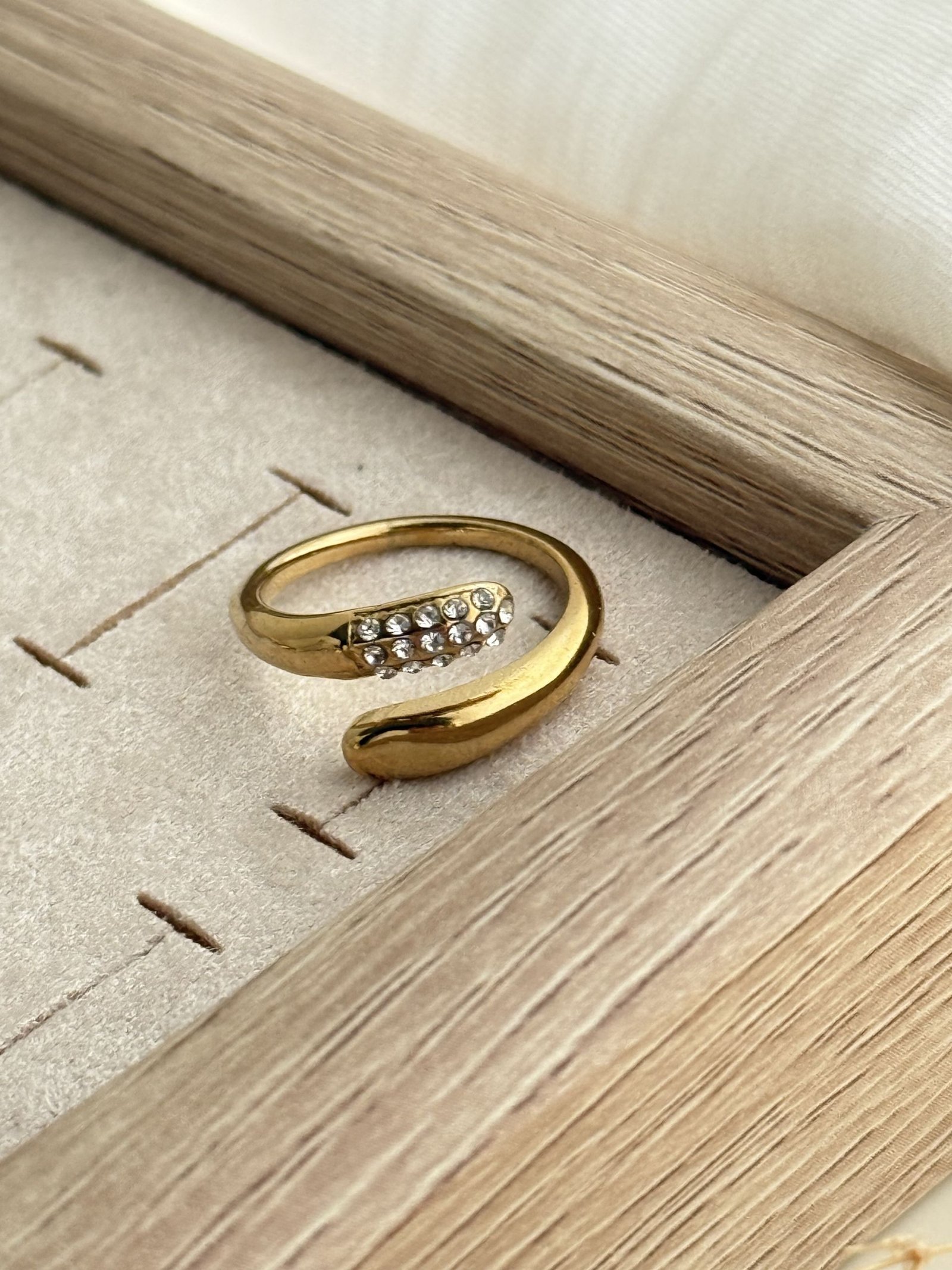 Luna Curve Pavé Adjustable Ring