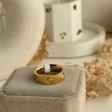 Clover Élan Band Ring