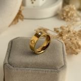 Clover Élan Band Ring