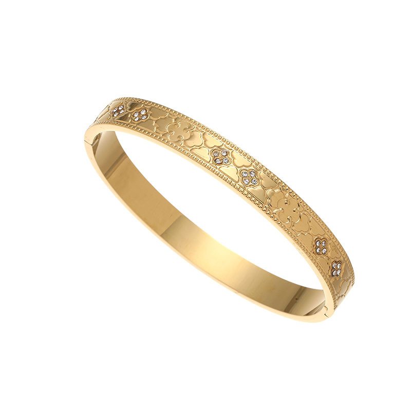 ClavΓ©ra Bloom Cuff