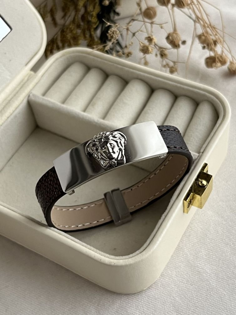 Noir Medusa Leather Cuff
