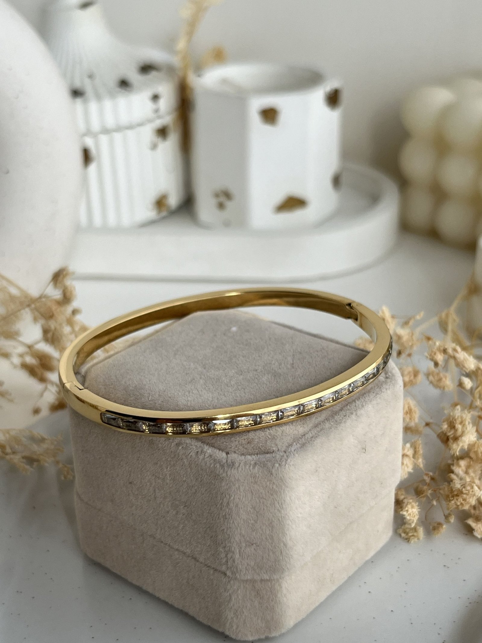 Lumière Baguette Cuff