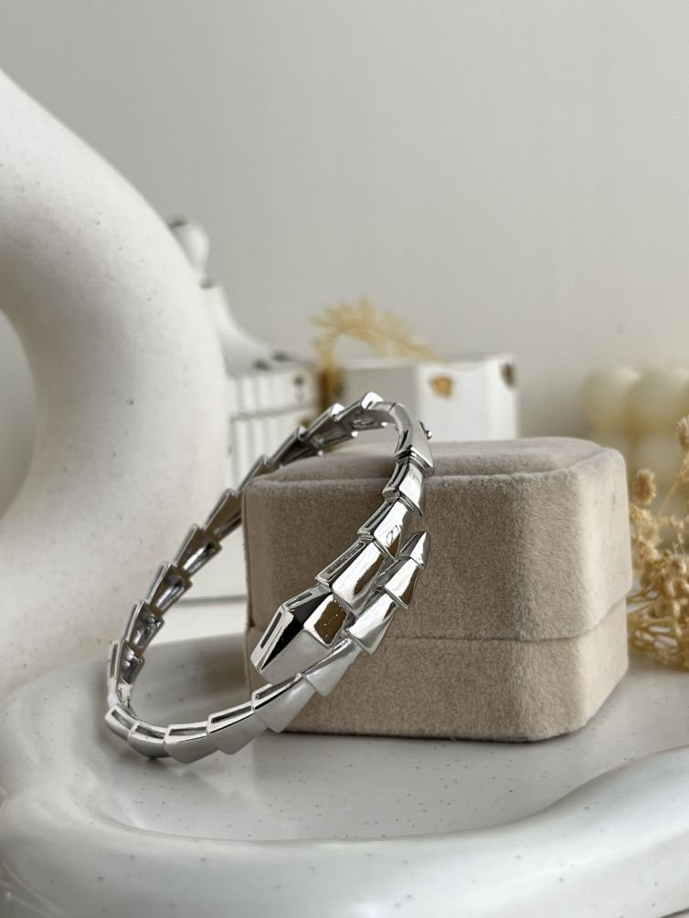 Astra Link Cuff