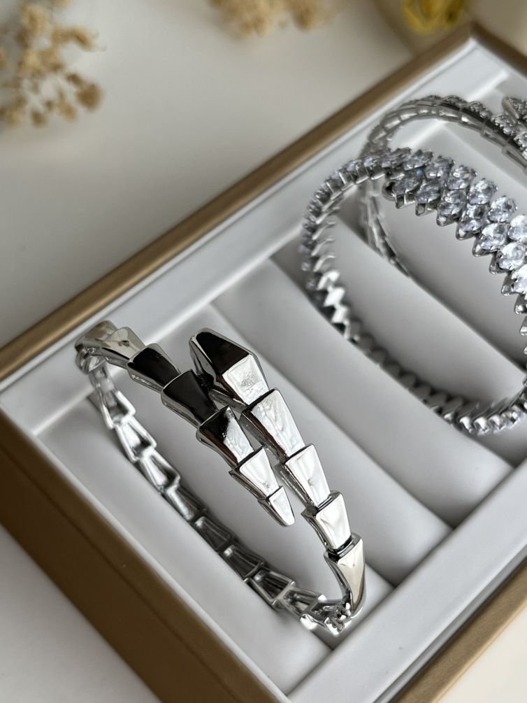 Astra Link Cuff