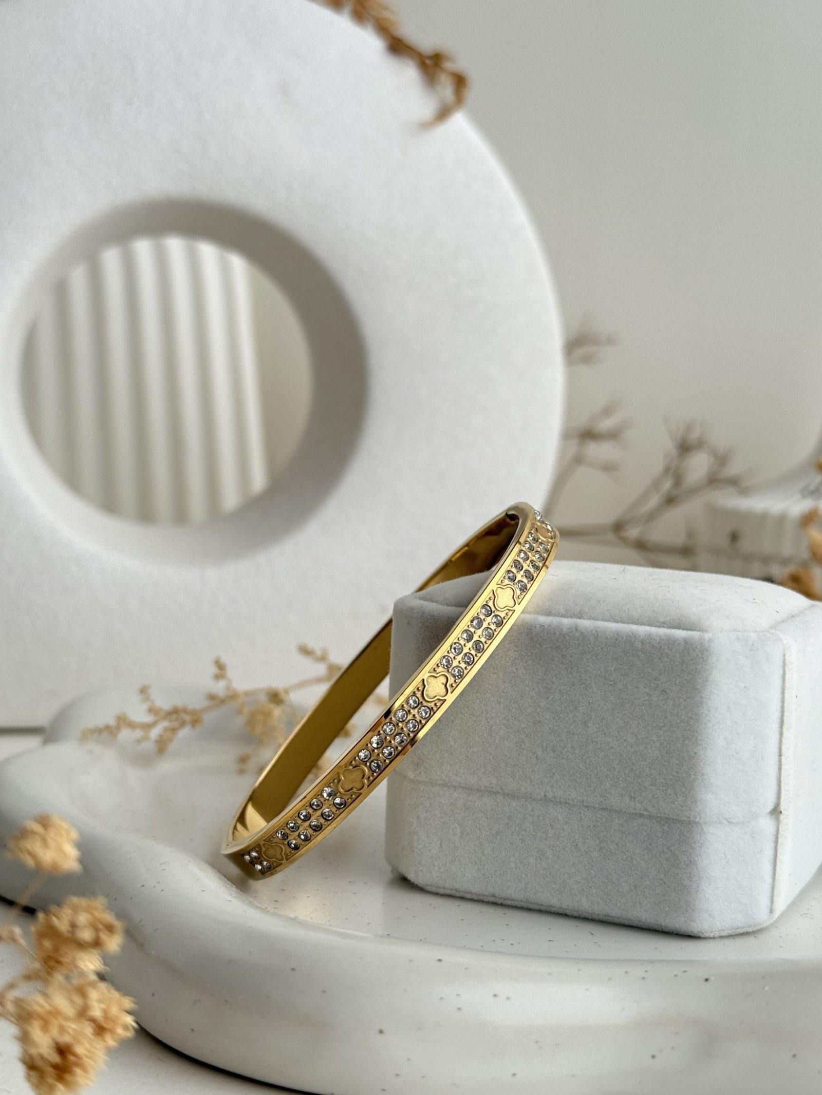 Fleur Pavé Motif Cuff