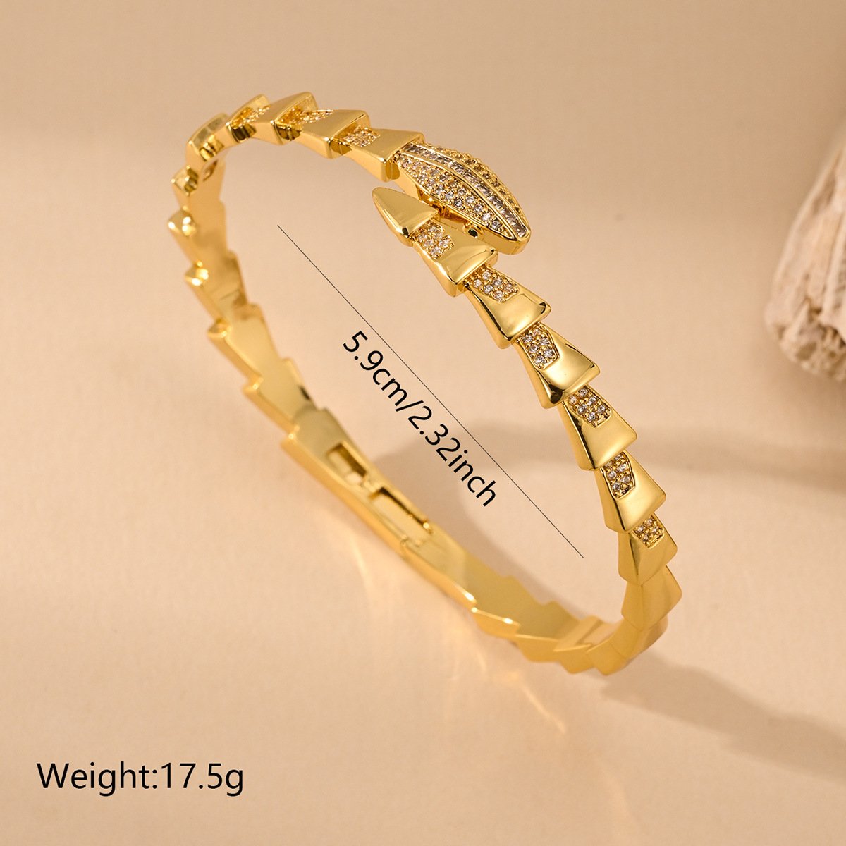 Aveline Γtoile Cuff
