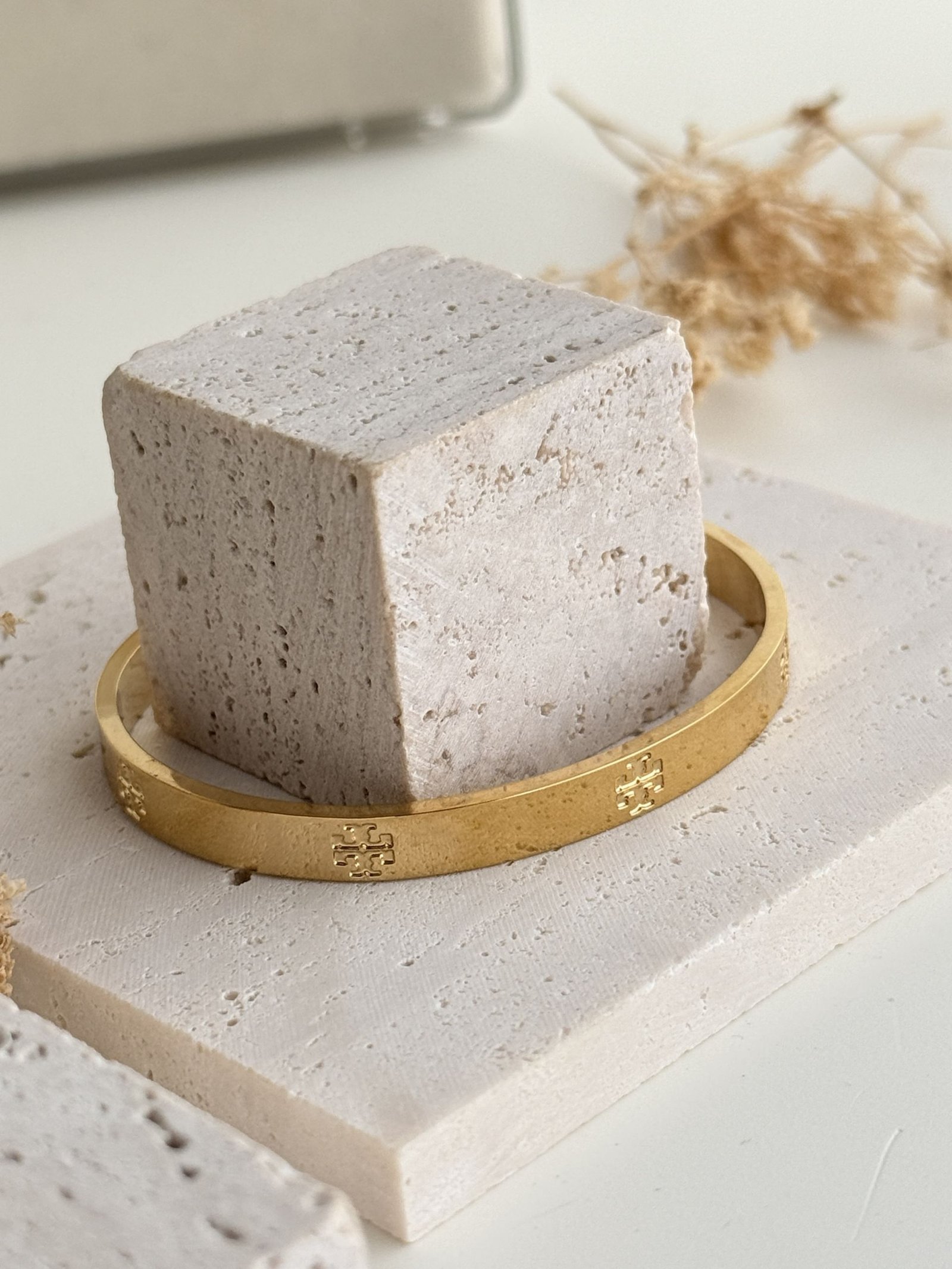 Aurelia Emblem Cuff