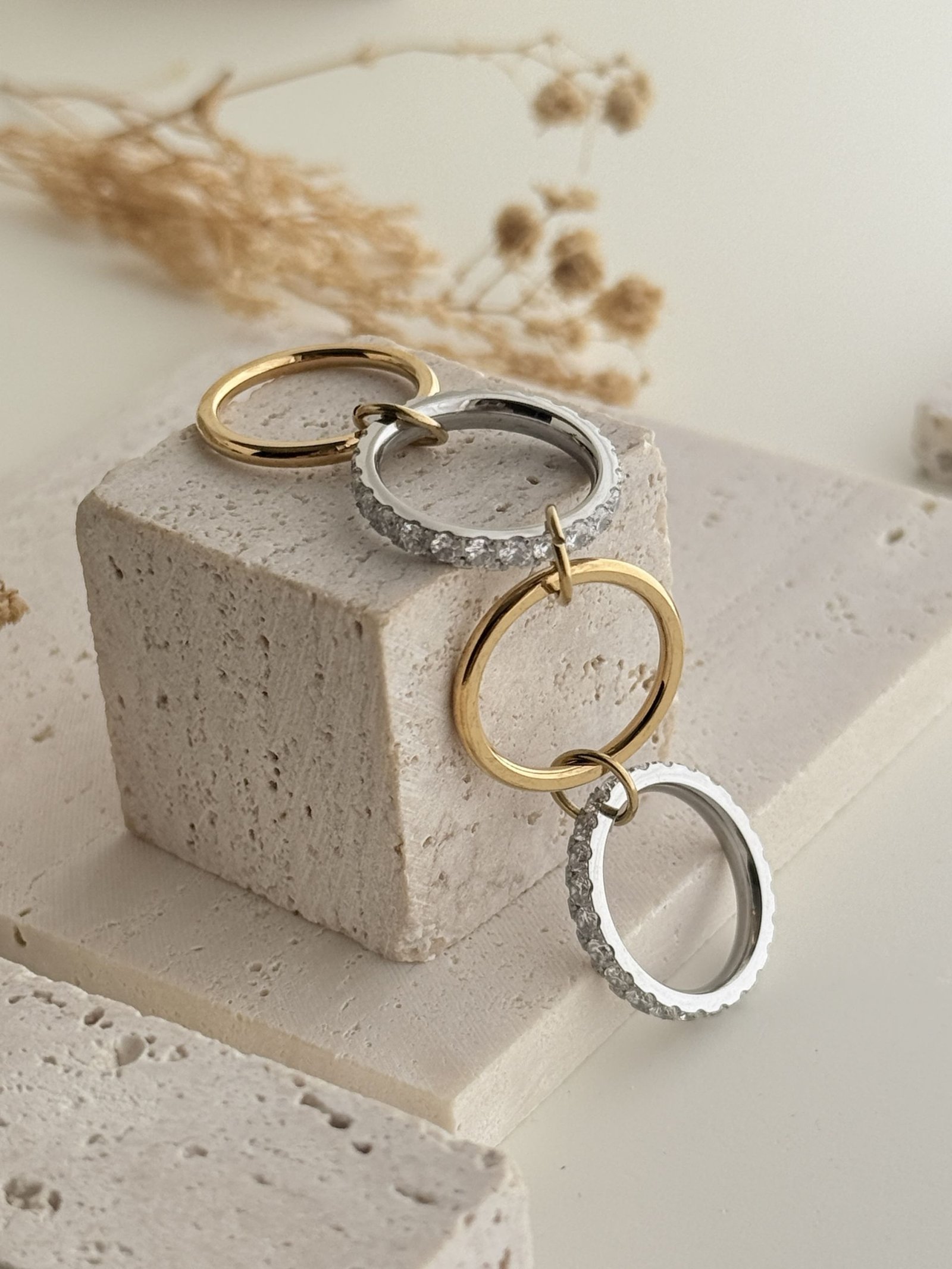 Aureline Quad Loop Ring