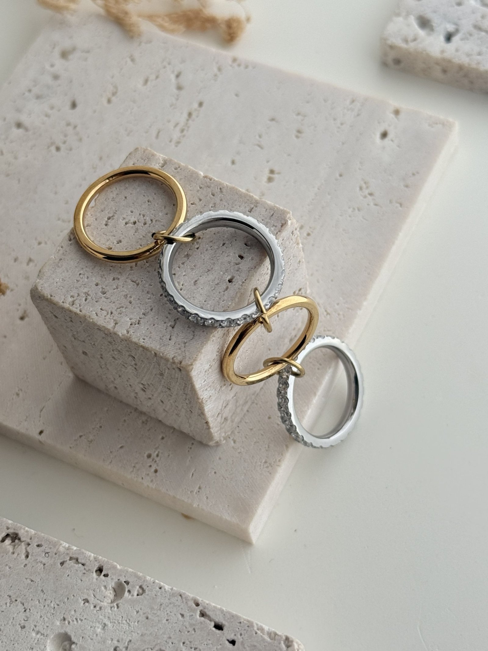 Aureline Quad Loop Ring