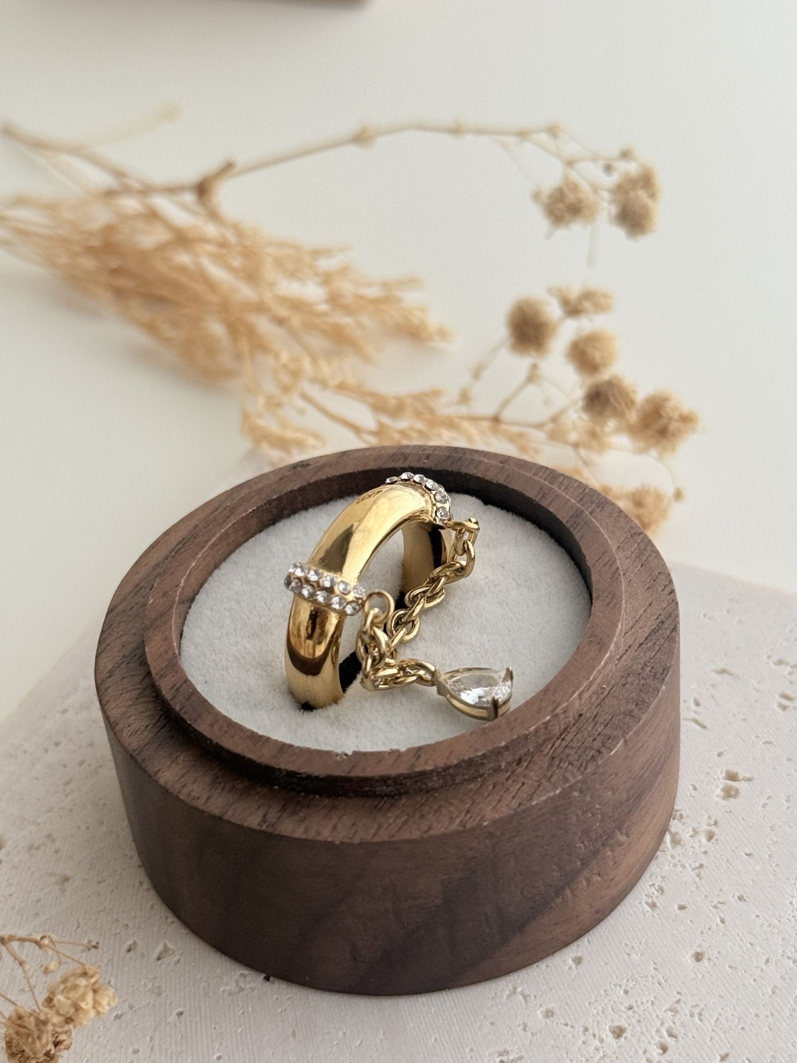 Celestine Chain Ring