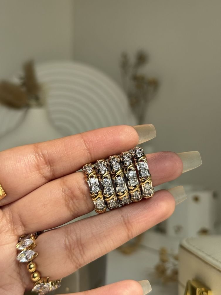 Celestia Adjustable Rivière Ring