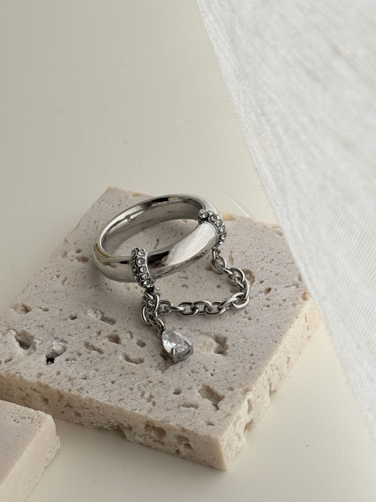 Celestine Chain Ring