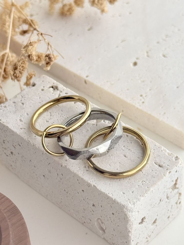 Argent Wave Layer Ring
