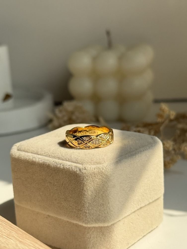 Solvéra Interlace Ring