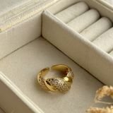 Élaris Knot Pavé Ring