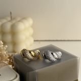 Élaris Knot Pavé Ring