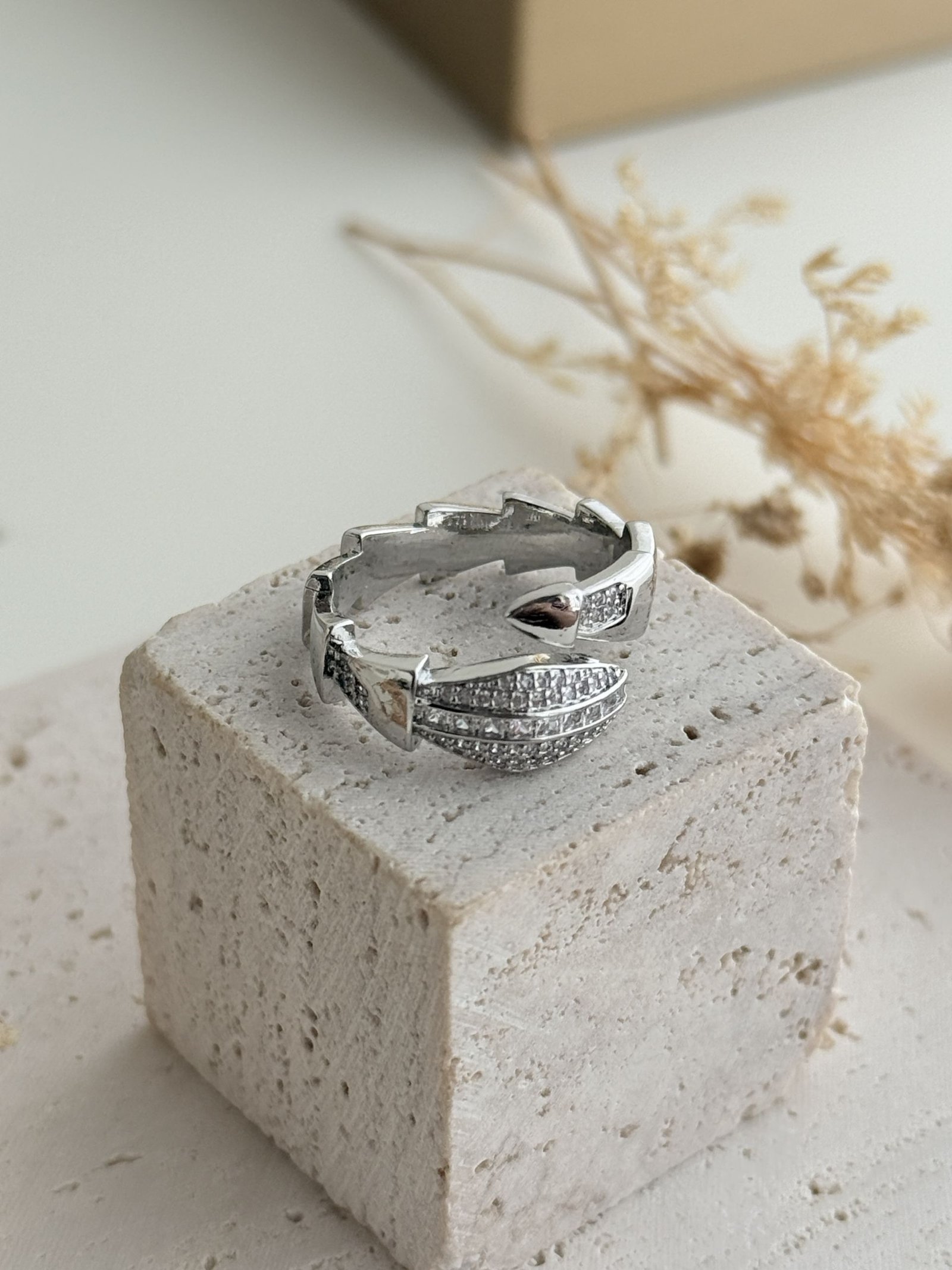 Virelle Serpent Ring
