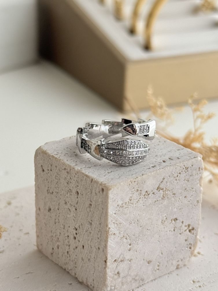 Virelle Serpent Ring