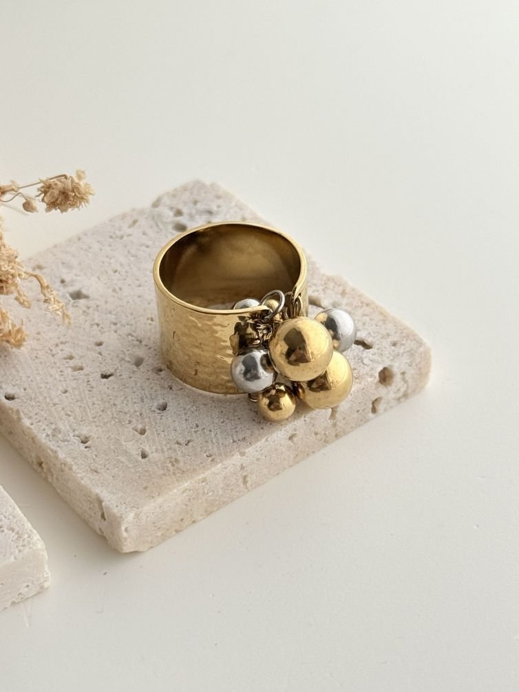 Aurette Adjustable Ring