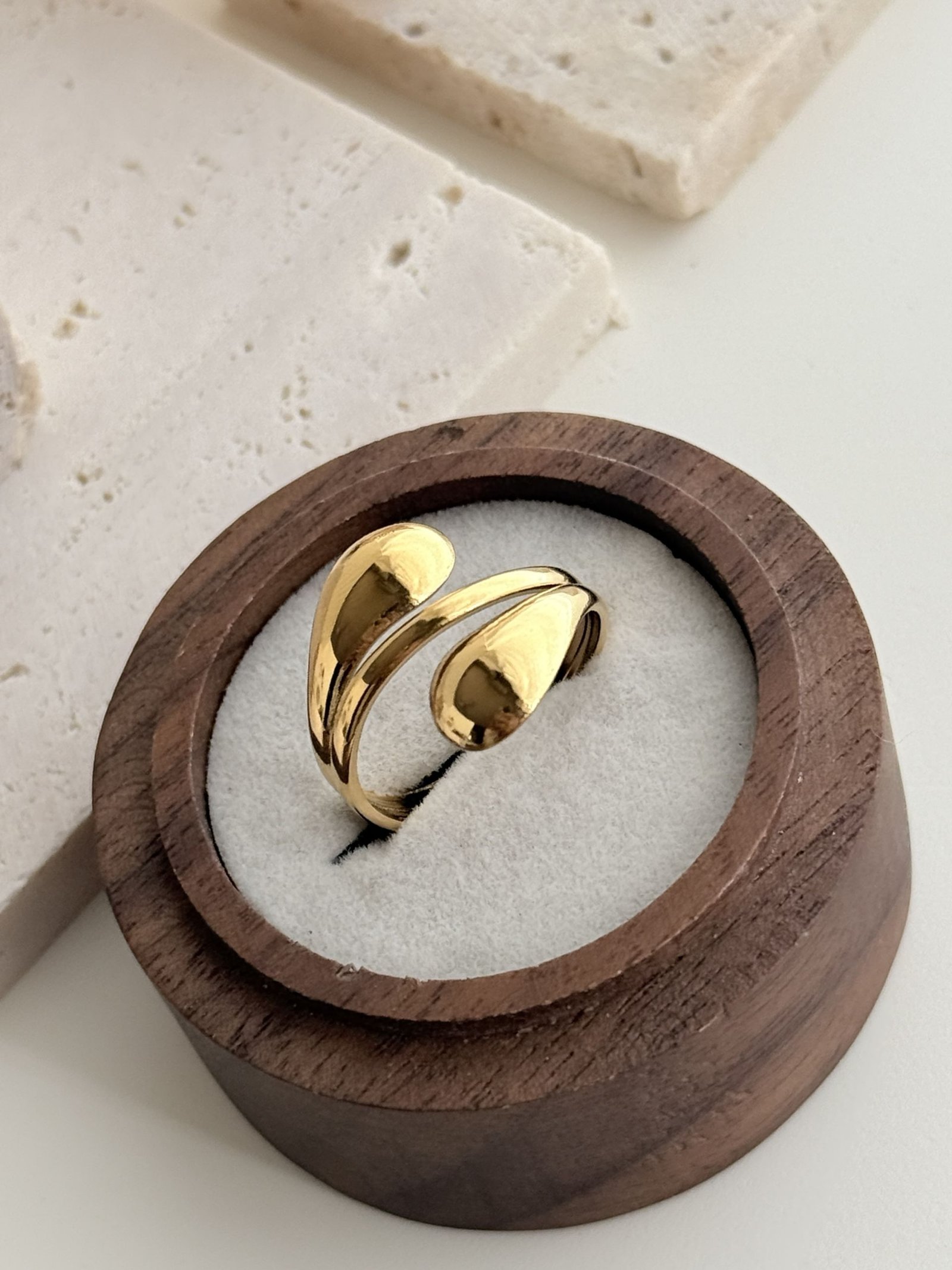 Eloria Adjustable Ring