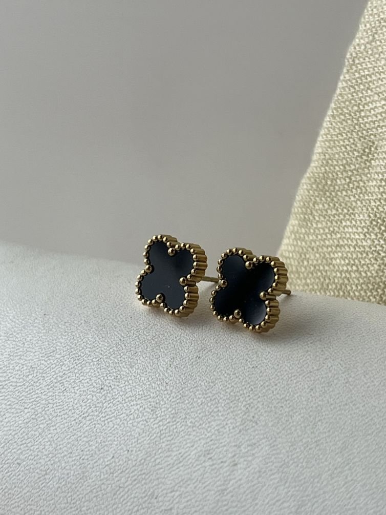 Noir Clover Stud Earrings