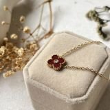 Élise Clover Crystal Neckchain
