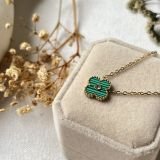 Élise Clover Crystal Neckchain