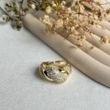 Élaris Knot Pavé Ring