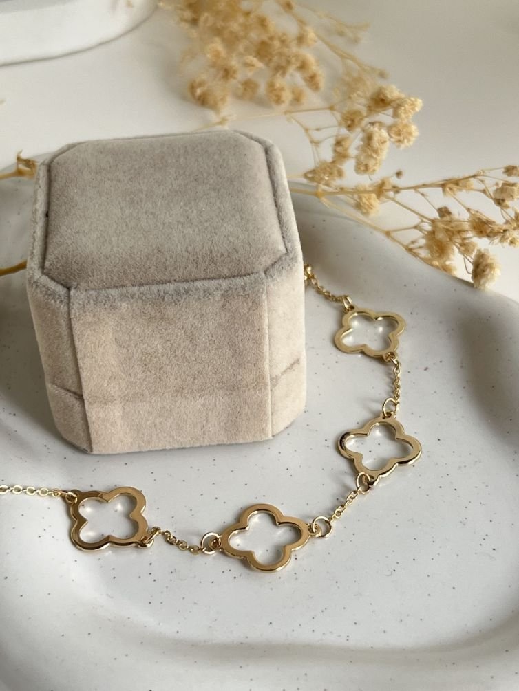 Aurelle Clover Chain Bracelet – Gold