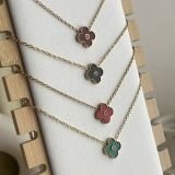 Élise Clover Crystal Neckchain