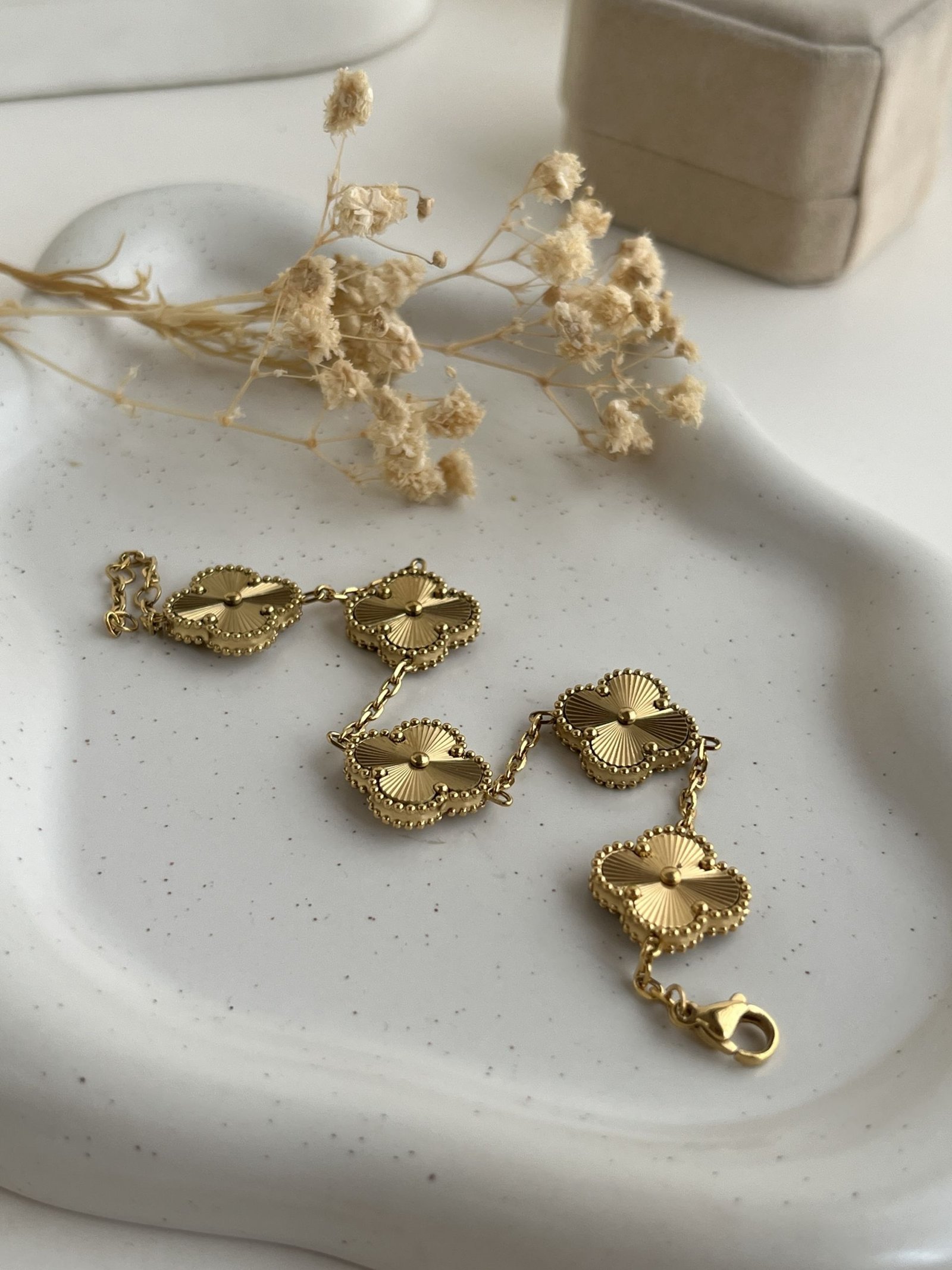 Γclat 15 mm Laser Cut Clover Bracelet