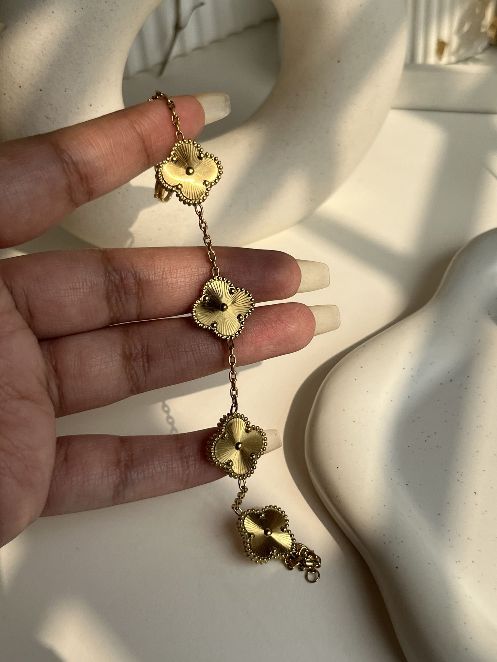 Γclat 15 mm Laser Cut Clover Bracelet