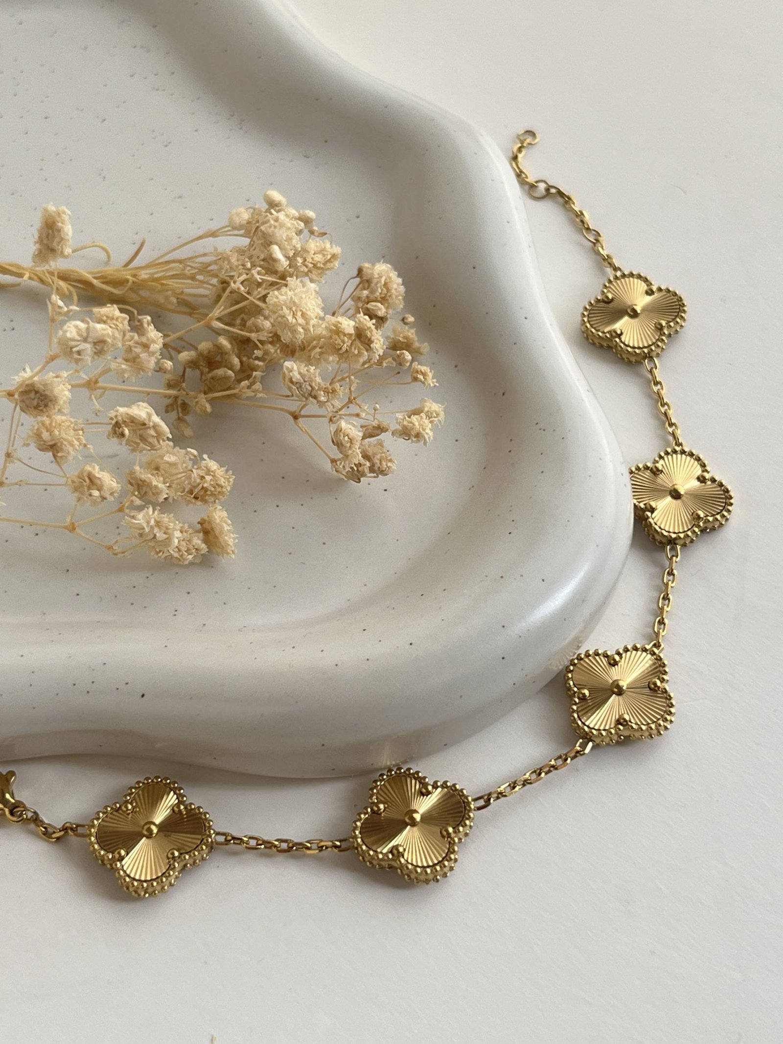 Γclat 15 mm Laser Cut Clover Bracelet