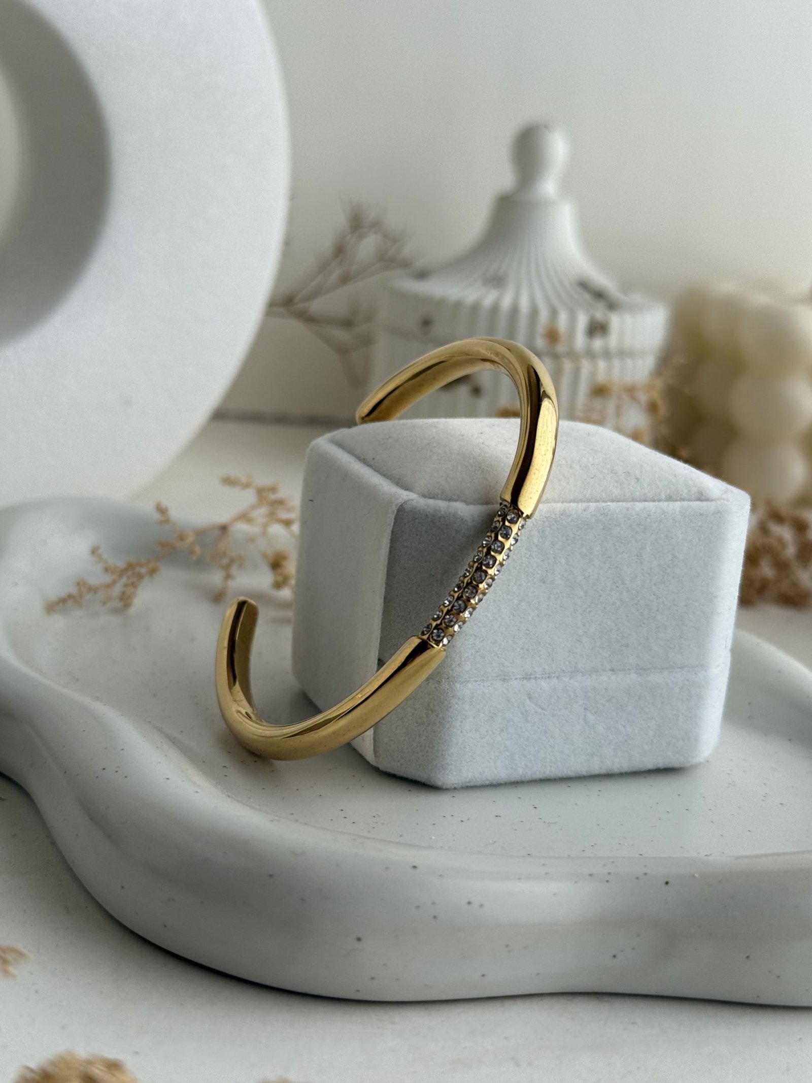 Verona Twin Cuff