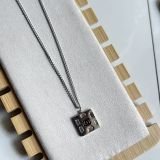 Crystal Frame Pendant Neckchain