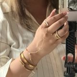 Lumière Heart Handchain