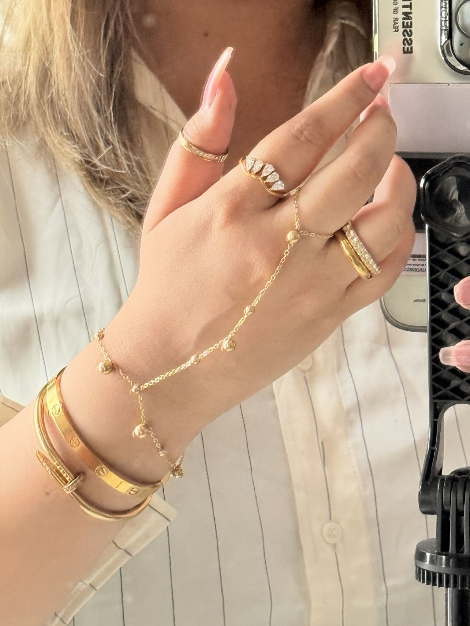 Orlisse Hand Chain Bracelet
