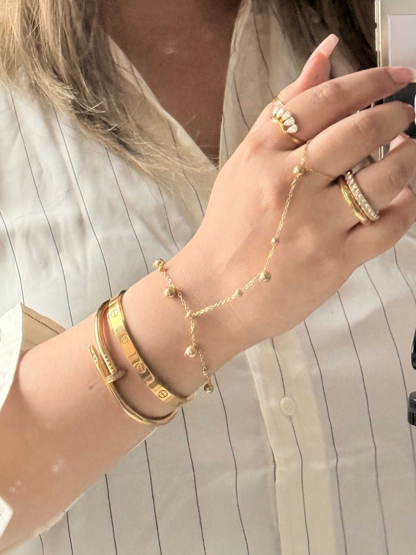 Orlisse Hand Chain Bracelet