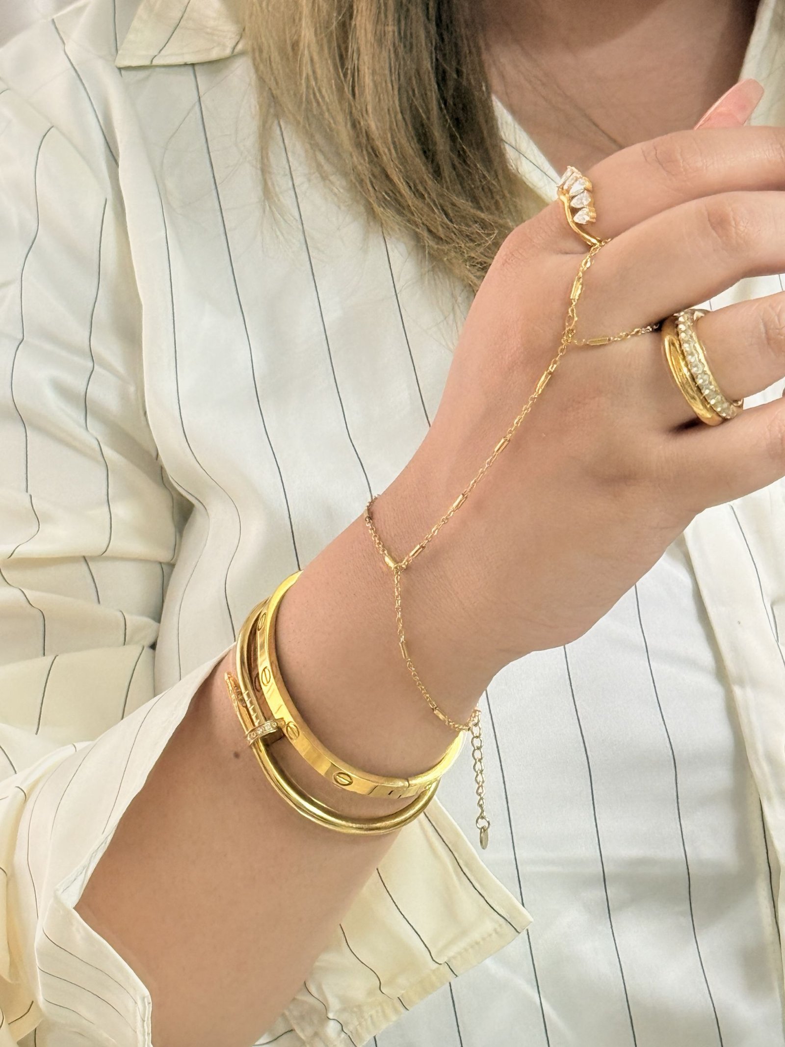 Elowen Hand Chain Bracelet