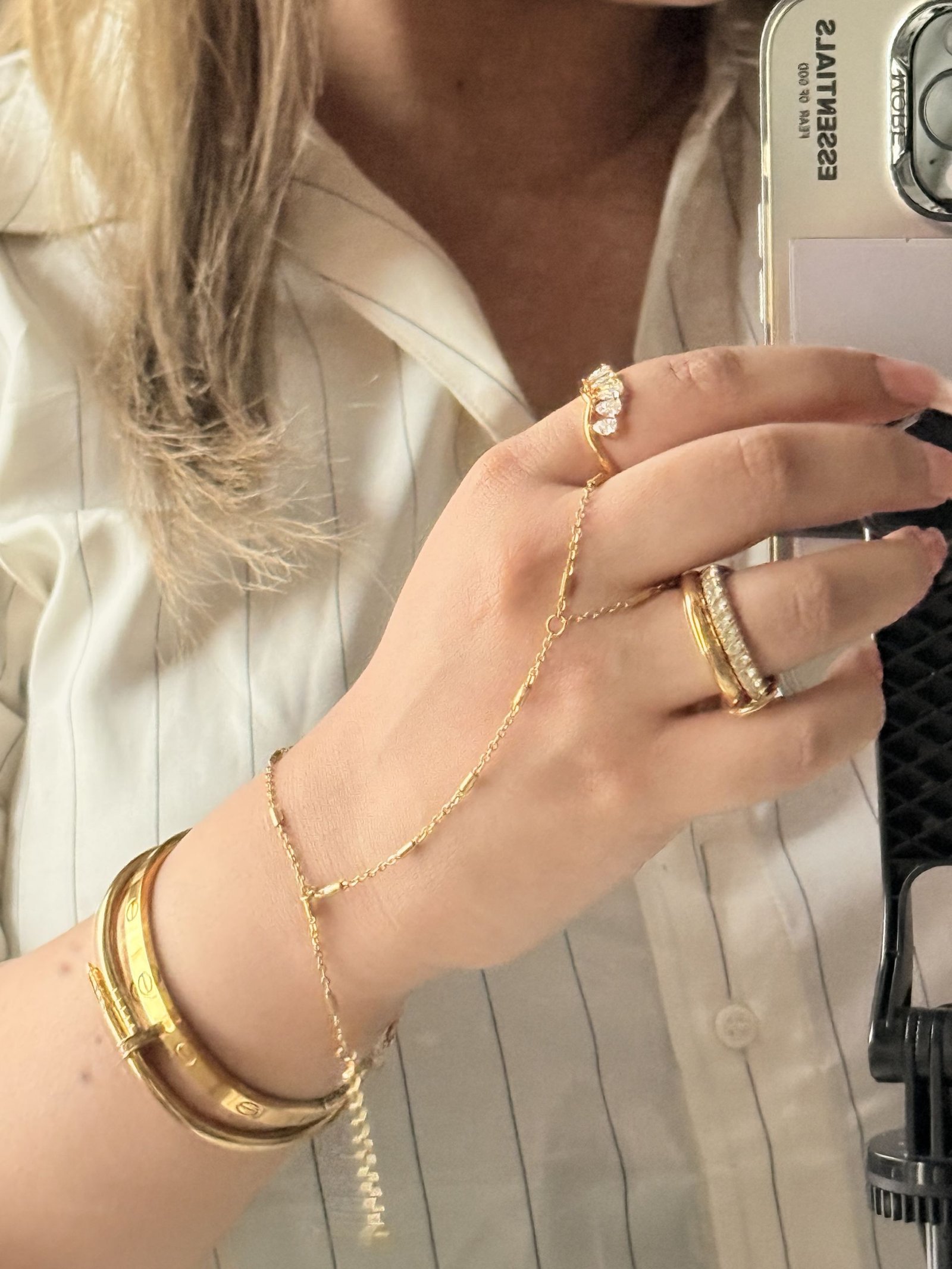 Elowen Hand Chain Bracelet