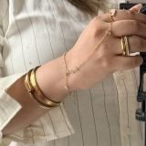 Étoilé Hand Chain Bracelet