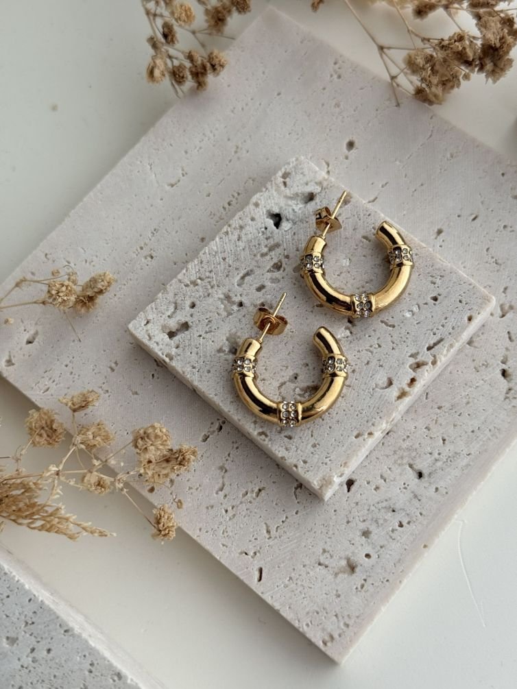 Evelisse Crystal Hoops