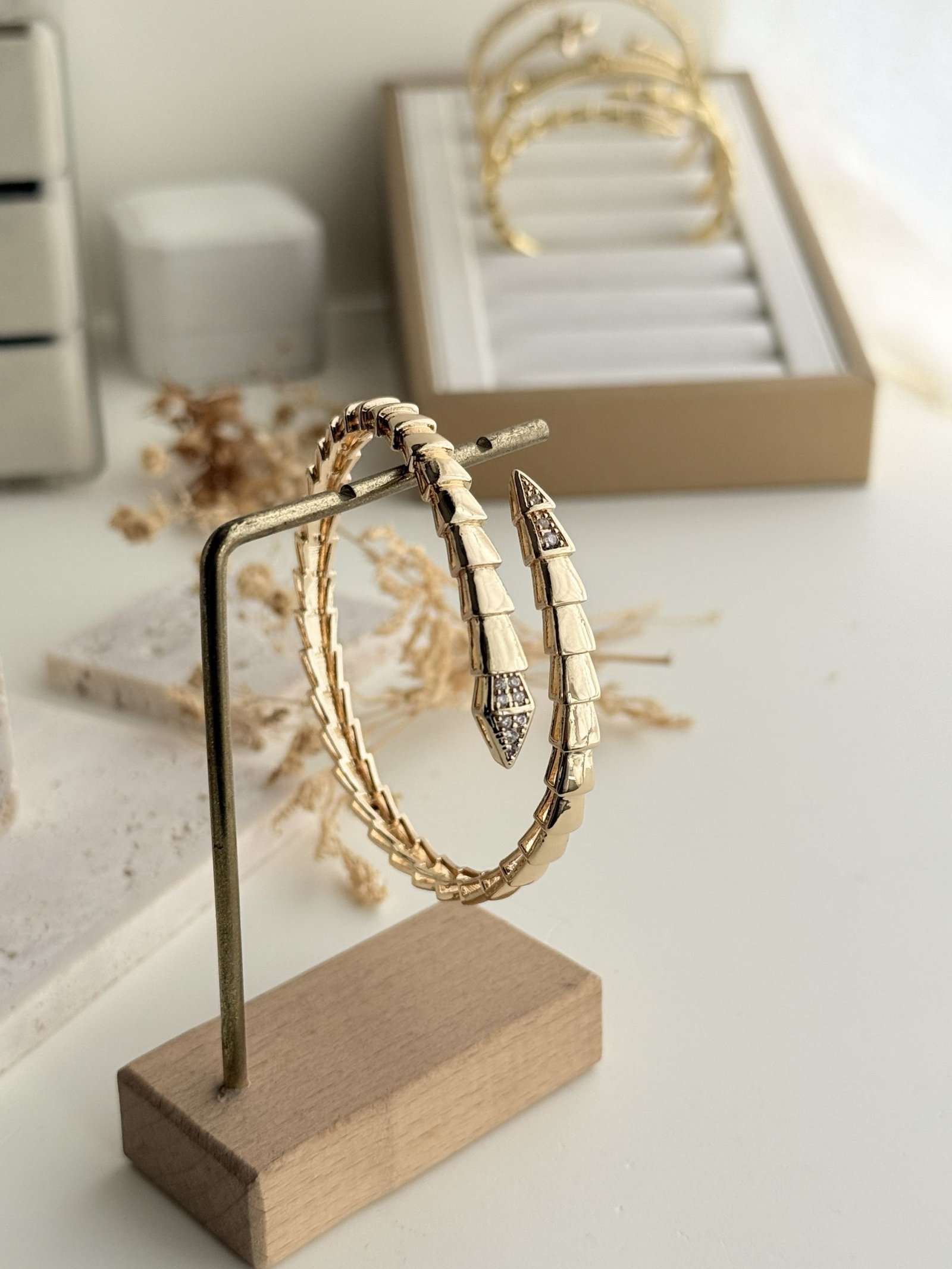 Seraphine Edge Cuff