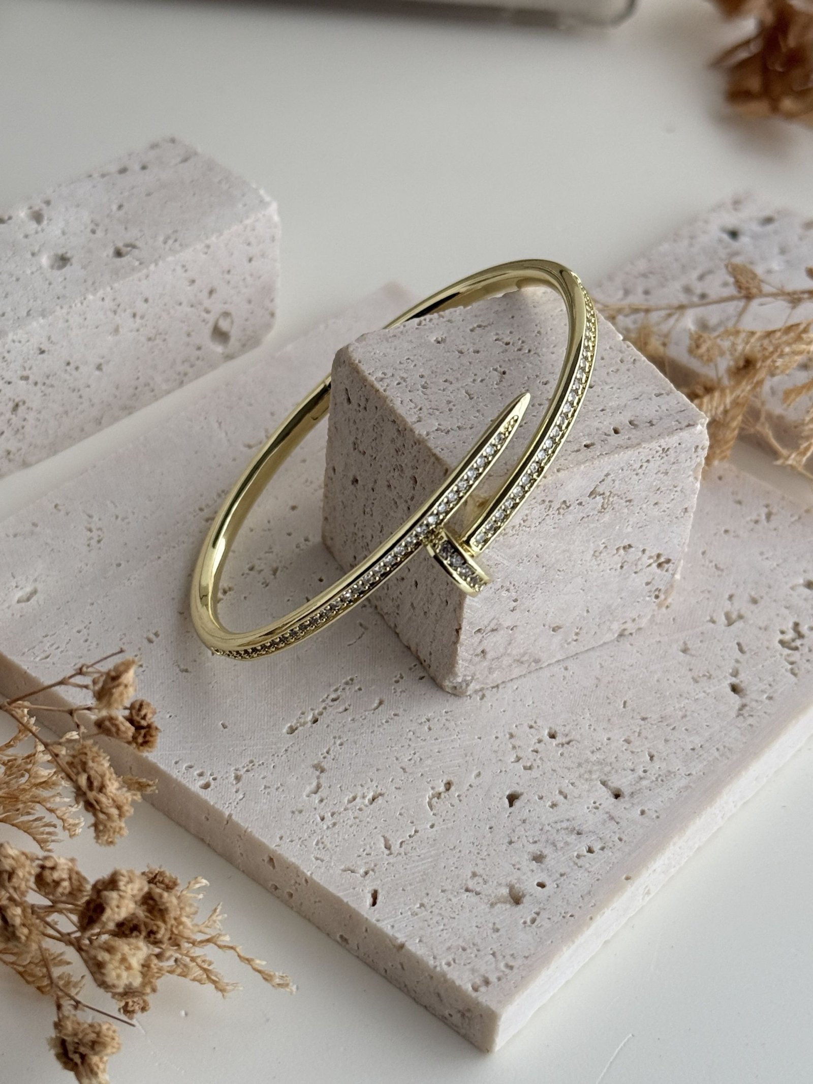 Aurelia Nail Cuff