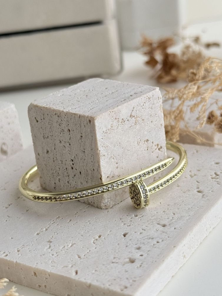 Aurelia Nail Cuff